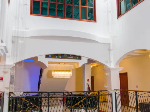 L'ver Hotel